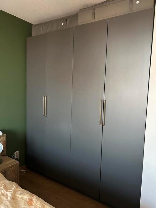 IKEA Pax kast donkergrijs met gouden grepen, Huis en Inrichting, Kasten | Kledingkasten, Zo goed als nieuw, 200 cm of meer, 150 tot 200 cm