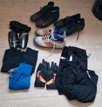 3x voetbalschoenen scheenbeschermers Handschoen Adidas Nike, Maat XS of kleiner, Ophalen, Gebruikt, Schoenen