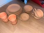 Servies bloem pasteloranje, Huis en Inrichting, Keuken | Servies, Ophalen, Nieuw, Compleet servies