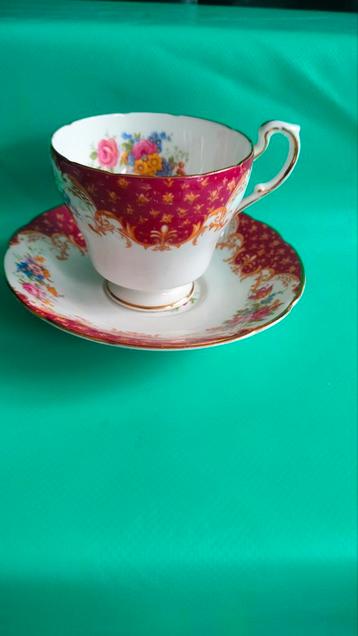 Vintage Kop en Schotel met Bloemen Paragon Rockingham beschikbaar voor biedingen