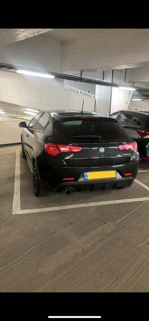 Diffuser + uitlaat (ook los te koop!), Auto-onderdelen, Carrosserie en Plaatwerk, Bumper, Alfa Romeo, Voor, Gebruikt, Ophalen of Verzenden
