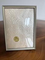 Vintage fotolijstje Jyden met metalen rand en bol glas 11*15, Ophalen of Verzenden
