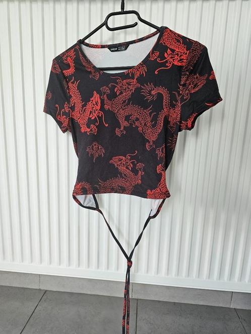 rode crop top met print, Kleding | Dames, Tops, Zo goed als nieuw, Maat 36 (S), Rood, Korte mouw, Ophalen of Verzenden
