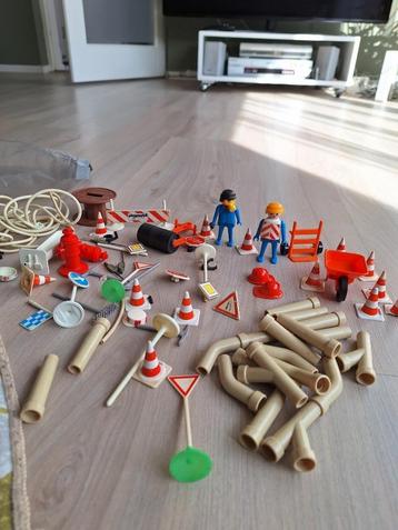 Vintage Playmobile wegwerkers beschikbaar voor biedingen