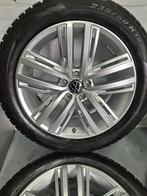 VW Tiguan Auckland Pirelli Sottozero 235 50 R19 TPMS ZGAN, Banden en Velgen, Winterbanden, 235 mm, Ophalen