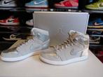 Nike Jordan 1 Retro - Silver Anniversary *Vintage* 42.5, Kleding | Heren, Ophalen of Verzenden, Zo goed als nieuw, Overige kleuren