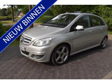 Mercedes-Benz B-Klasse 200 Turbo AUT. 194PK 99DKM! PANO, LEE beschikbaar voor biedingen