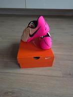 Nieuwe Nike Voetbalschoenen Maat 36, Ophalen of Verzenden, Nieuw
