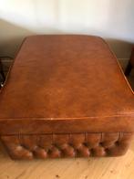 Chesterfield leren poef met veel opbergruimte cognac kleur, Huis en Inrichting, Banken | Voetenbanken en Poefen, Ophalen, Gebruikt
