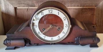 Juba pendule, tafel klok. beschikbaar voor biedingen
