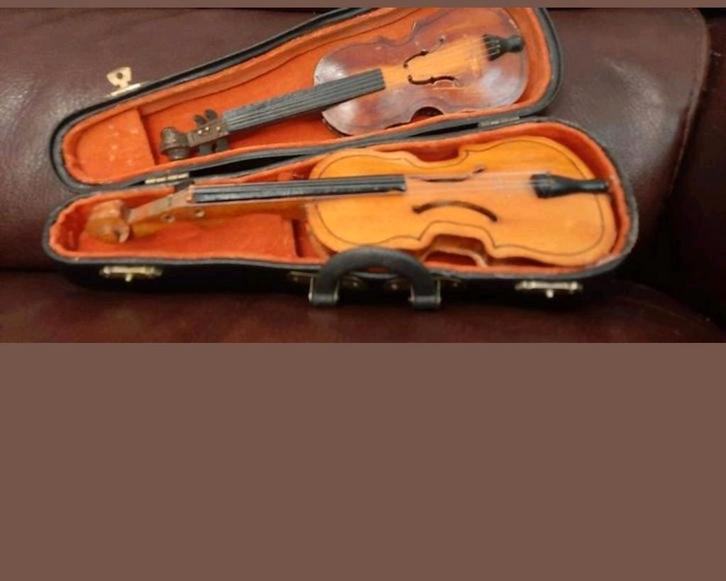 Vintage Miniatuur Viool met Koffer, Muziek en Instrumenten, Strijkinstrumenten | Violen en Altviolen, Gebruikt, 4/4-viool, Met koffer
