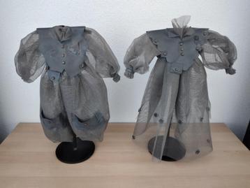 Decoratieve man en vrouw beschikbaar voor biedingen