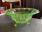 Annagroen schaal op poten, Antiek en Kunst, Antiek | Glas en Kristal, Ophalen of Verzenden