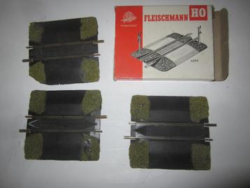 fleischmann 6099 keerlus+overweg (LEZEN) beschikbaar voor biedingen