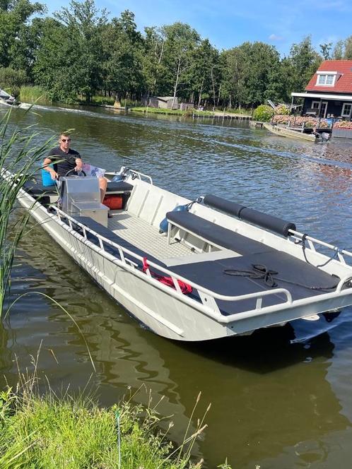 Aluminium Jon, Watersport en Boten, Vis- en Consoleboten, Zo goed als nieuw, 50 tot 70 pk, 6 meter of meer, Benzine, Buitenboordmotor
