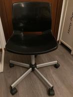 Wit bureautje van IKEA compleet met stoel, Gebruikt, Wit, Ophalen