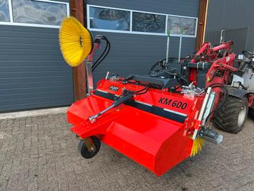 Hydraulische veegmachine, rolbezem beschikbaar voor biedingen