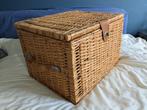rieten mand met deksel en handvat, Huis en Inrichting, Ophalen of Verzenden, Gebruikt, Rechthoekig, Riet