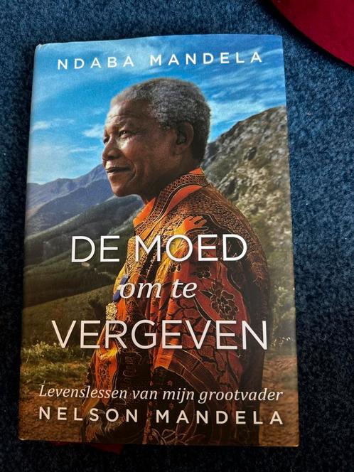 De Moed om te vergeven - Ndaba Mandela, Boeken, Biografieën, Zo goed als nieuw, Politiek, Ophalen of Verzenden