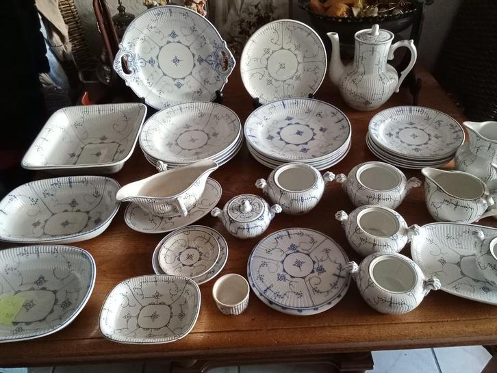 te koop serviesdelen van villeroy en boch serie DRESDEN, Antiek en Kunst, Antiek | Servies los, Ophalen of Verzenden
