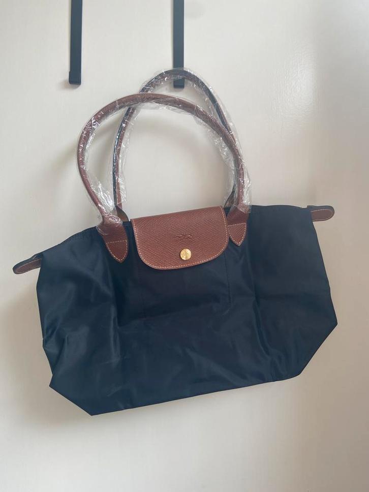 Longchamp tas ️NAMAAK️, Sieraden, Tassen en Uiterlijk, Tassen | Damestassen, Nieuw, Handtas, Zwart, Ophalen