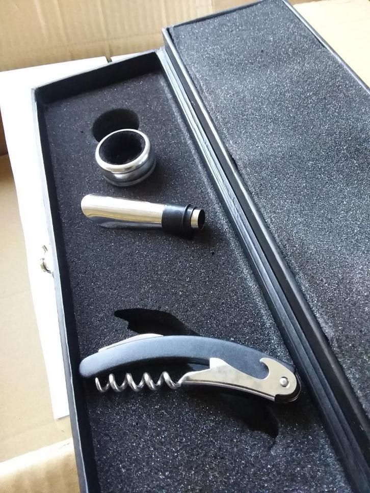 Partij Wijnfles serveer sets / cadeau set,   100% nieuw, Huis en Inrichting, Keuken | Keukenbenodigdheden, Nieuw, Ophalen of Verzenden