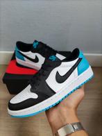 Jordan 1 Low OG Black Dark Powder Blue / UNC (W) (39), Nieuw, Blauw, Ophalen of Verzenden, Nike Air Jordan