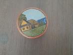Oude houten speldendoos, jaren 30/40  afm. ø  6 cm, h. 3 cm., Verzenden