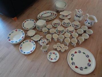 Mooi Groot Boerenbont Servies/Collectie (+-57 Items) beschikbaar voor biedingen