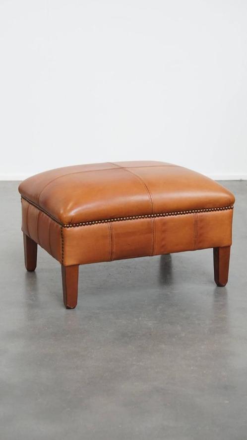 Rundleren hocker in een lichte cognac kleur, Huis en Inrichting, Banken | Voetenbanken en Poefen, Gebruikt, Minder dan 50 cm, 50 tot 75 cm