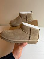 Ugg Classic Ultra Mini Dune 37, Kleding | Dames, Schoenen, UGG, Beige, Nieuw, Ophalen of Verzenden