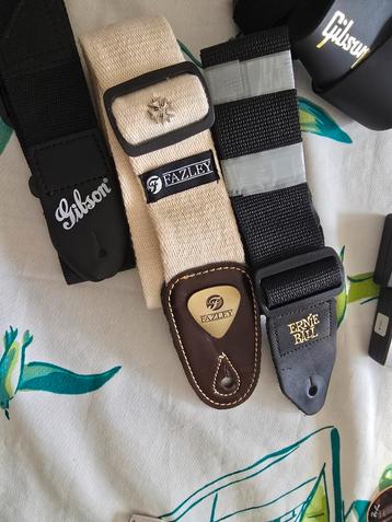 Gitaar accessories  beschikbaar voor biedingen
