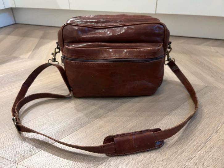 Bruine leren reistas met 3 vakken, Sieraden, Tassen en Uiterlijk, Tassen | Damestassen, Gebruikt, Overige typen, Bruin, Ophalen of Verzenden