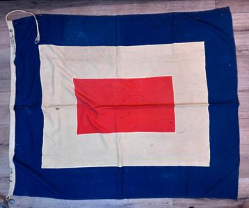 Koude Oorlog Seinvlag "W" - 1986, Riga, Maritiem Erfgoed beschikbaar voor biedingen