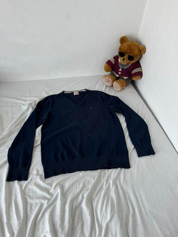 Mooie Tommy Hilfiger V-Neck sweater beschikbaar voor biedingen