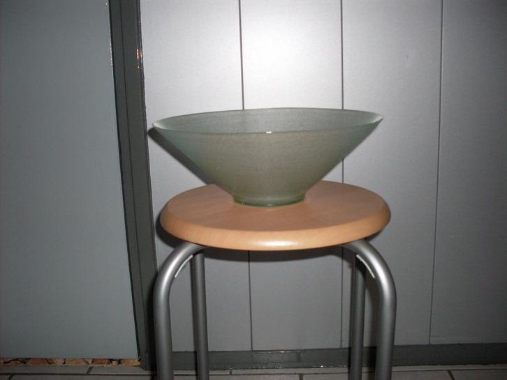 nog nieuwe ongebruikte grote glazen schaal, Huis en Inrichting, Woonaccessoires | Schalen en Manden, Nieuw, Schaal, Rond, Glas
