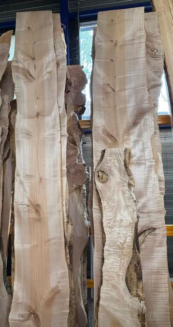 Figured Maple schaaldelen beschikbaar voor biedingen