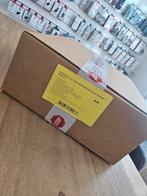 1x Pokemon Celebrations elite trainer box ETB case, Ophalen of Verzenden, Nieuw, Boosterbox