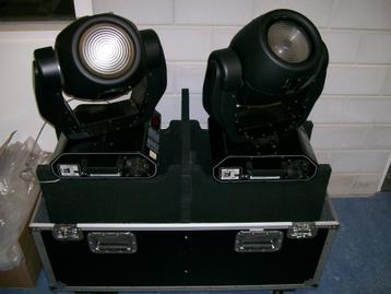 FUTURE LIGHT 2 x Wash 250 watt movinghead, 2 x 150 Watt Spo beschikbaar voor biedingen
