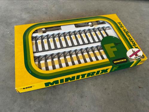 Minitrix 6501 F bovenleiding – in originele verpakking, Hobby en Vrije tijd, Modeltreinen | N-Spoor, Zo goed als nieuw, Overige typen