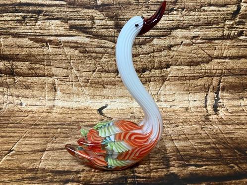 Beeld glazen zwaan Murano stijl., Verzamelen, Beelden en Beeldjes, Nieuw, Dier, Ophalen of Verzenden