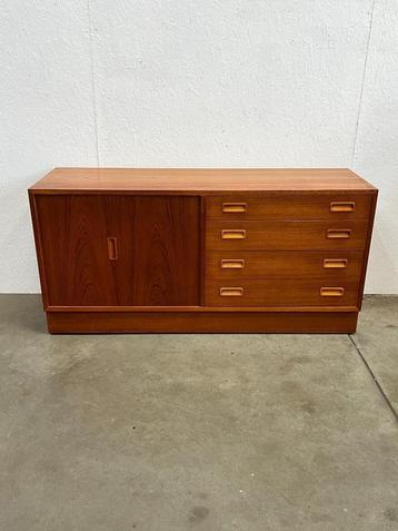 Vintage Deens Dressoir, Carlo Jensen voor Poul Hundevad 1960 beschikbaar voor biedingen