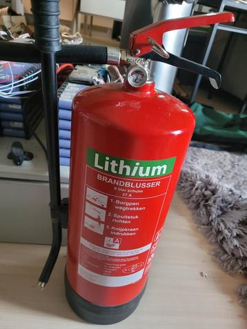 Lithium Brandblusser - 6 Liter Schuim beschikbaar voor biedingen