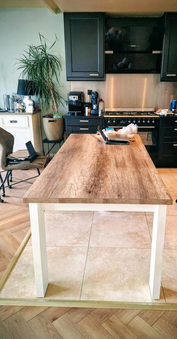 Lange Eettafel, Houtlook, 190x90x76cm beschikbaar voor biedingen