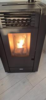 Menext 8kw nette pellekachel, Huis en Inrichting, Kachels, Ophalen of Verzenden, Zo goed als nieuw, Overige brandstoffen, Pelletkachel