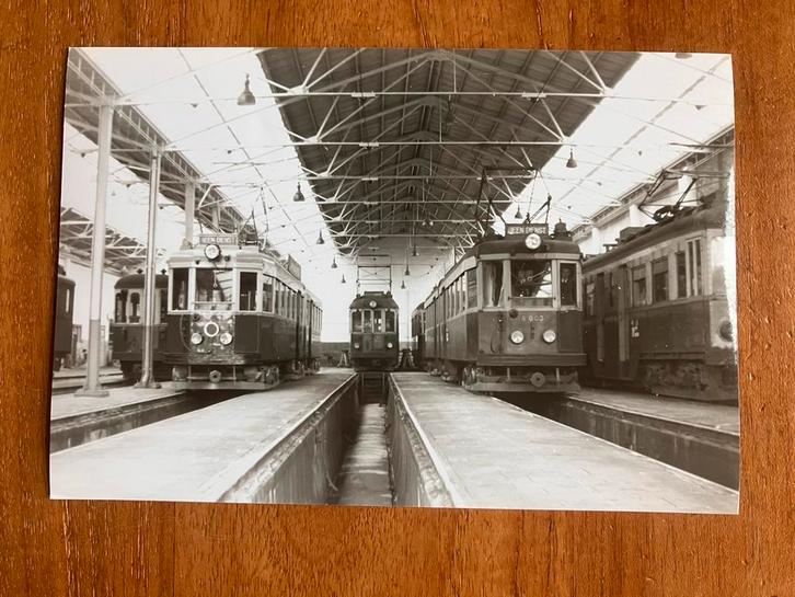Trams in remise, Verzamelen, Spoorwegen en Tramwegen, Tram, Kaart of Prent, Ophalen of Verzenden