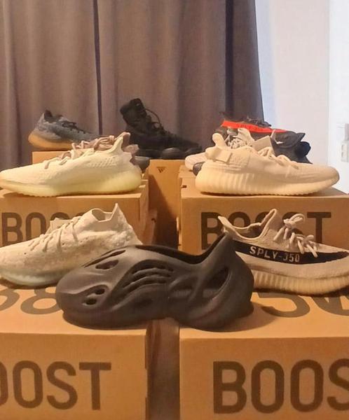 ECHTE YEEZY’s MET 100% VERKOOPBEWIJS – TRUSTED SELLER!, Kleding | Dames, Schoenen, Nieuw, Sneakers of Gympen, Overige kleuren