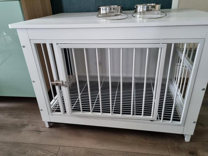 mooie witte, houten hondenbench, Dieren en Toebehoren, Hondenbenches, Zo goed als nieuw, Ophalen