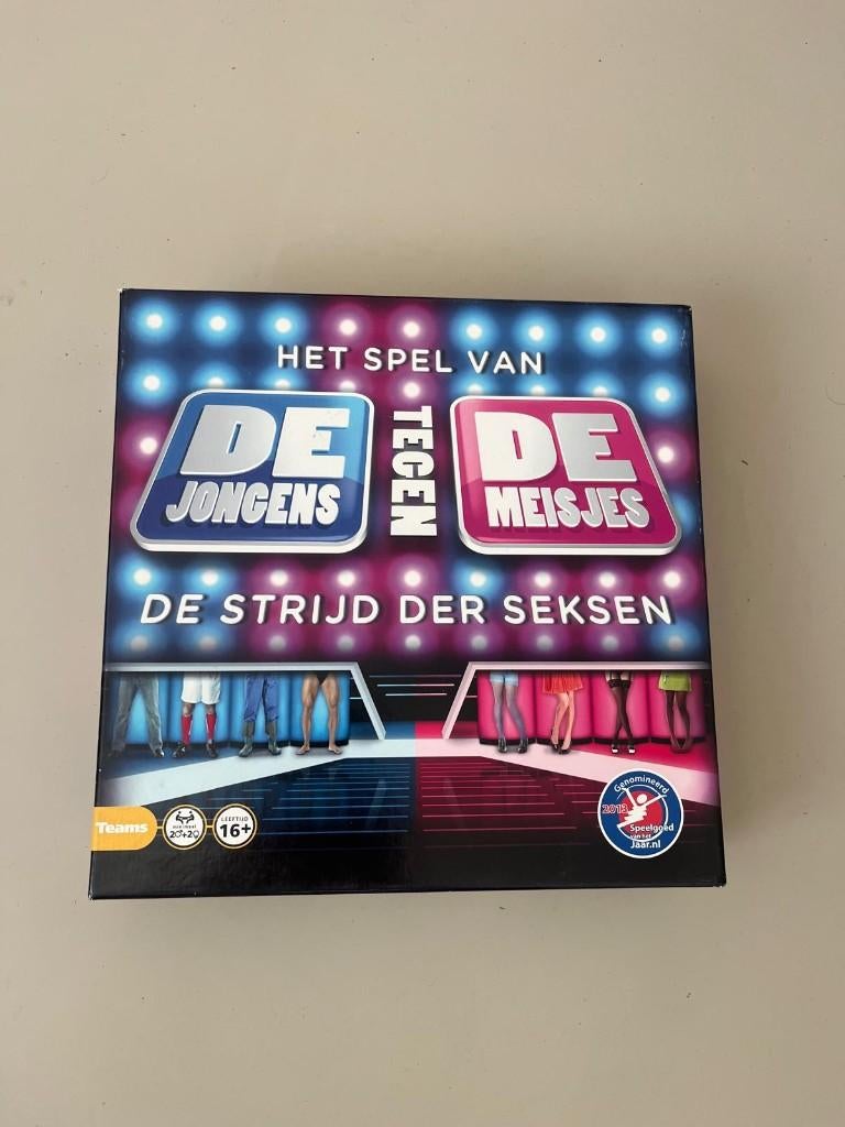 Spel: Jongens tegen de meisjes, Hobby en Vrije tijd, Gezelschapsspellen | Bordspellen, Vijf spelers of meer, Ophalen of Verzenden