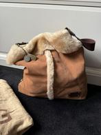 Originele UGG tas chestnut met bruin, Ophalen of Verzenden, Zo goed als nieuw, Bruin, Overige typen